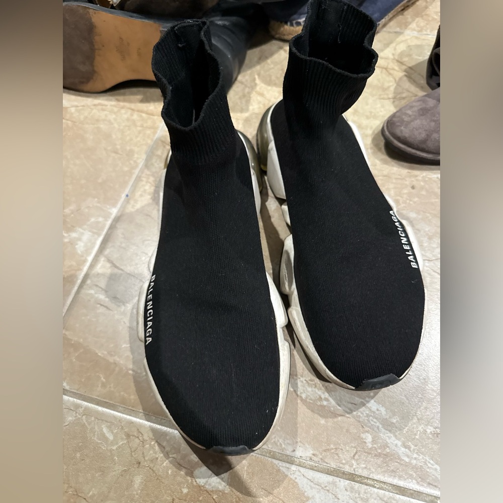 Balenciaga Women’s Sock Sneaker Size 40 - Picture 3 of 5